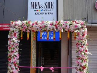 mens square hair and